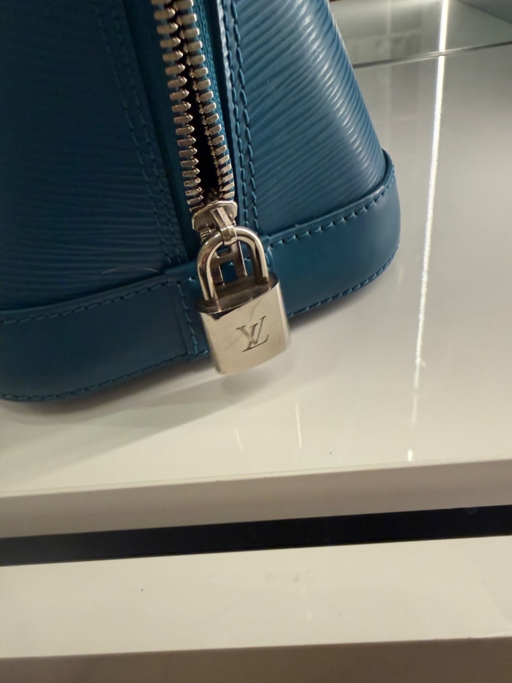 Louis Vuitton Alma Epi Leather PM Handbag - Picture 7 of 11